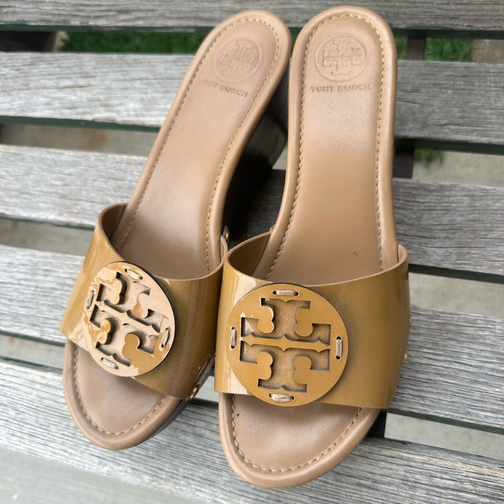 Tory Burch Tan Patent Logo Slide Mules